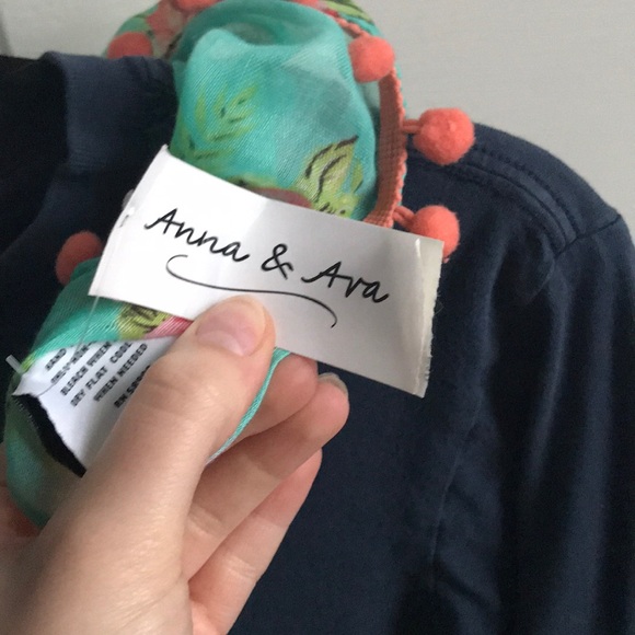 Spring scarf - Picture 2 of 3